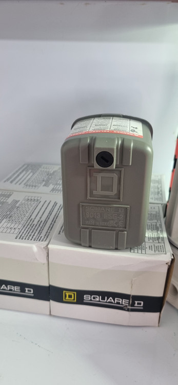 کلید اتومات SQUARE D